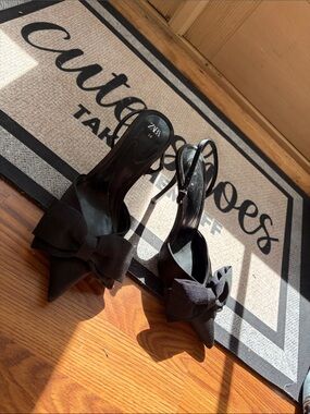 Zara Black Pointed Slingback Heels with Bow Accent